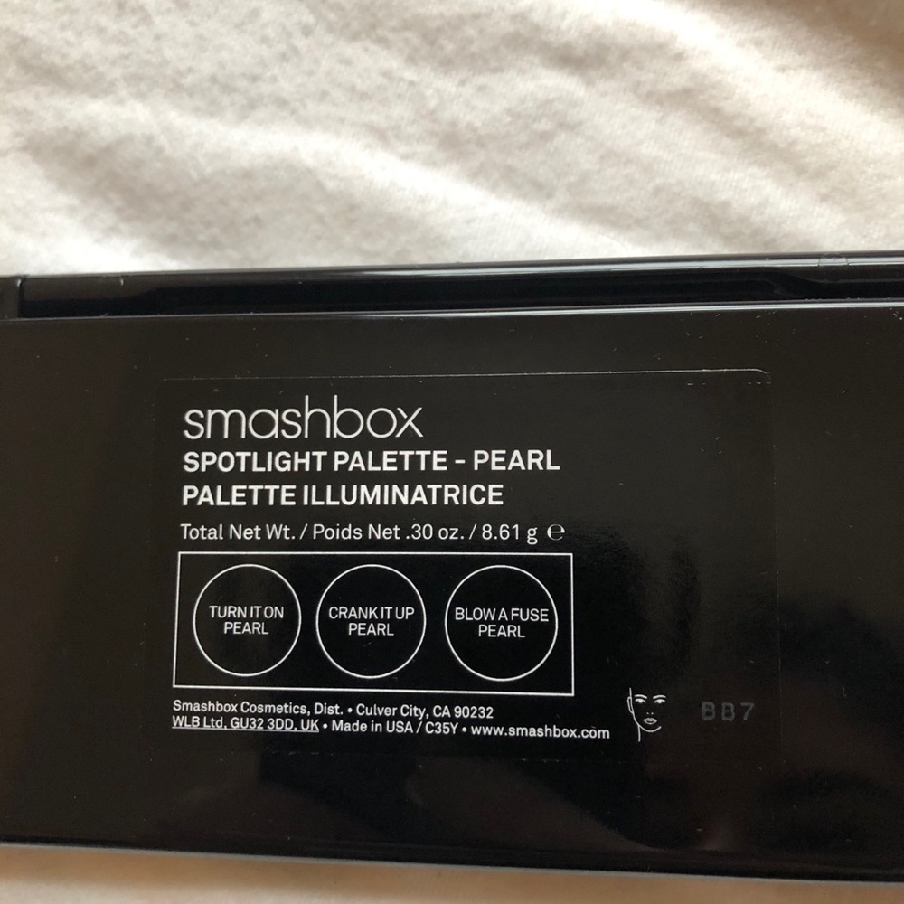 2 left❗️Smashbox highlight palette ✨ - Picture 8 of 10